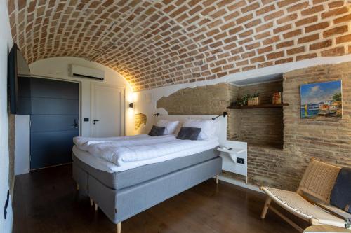 amber hotel italy