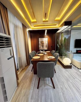 phibs luxury homes
