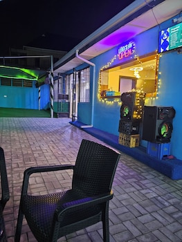 top nosh lounge and bar