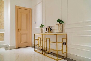favour shortlet apartment