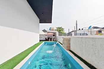 favour shortlet apartment