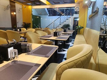 hotel akshay