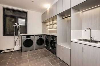 no 53 chaoyang street hotel