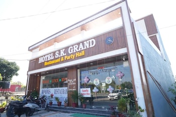 hotel sk grand comfy nature stay