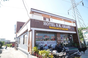 hotel sk grand comfy nature stay
