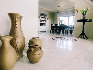 the q hotel and restaurant