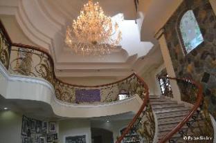 the q hotel and restaurant