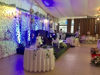 the q hotel and restaurant