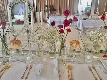 the q hotel and restaurant