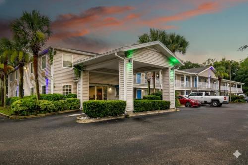 homestay inn and suites