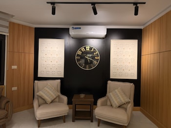 Riva Suites,,3 star