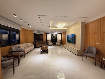 Riva Suites,,3 star