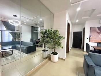 h n o shortlet apartment