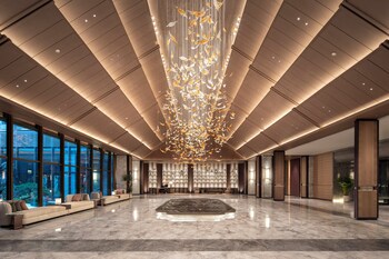 hualuxe xianyang by ihg