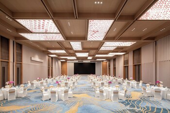 hualuxe xianyang by ihg
