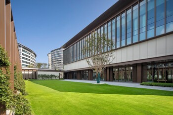 hualuxe xianyang by ihg