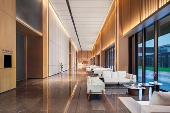 hualuxe xianyang by ihg