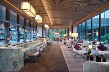 hualuxe xianyang by ihg