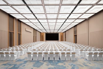 hualuxe xianyang by ihg