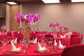 hualuxe xianyang by ihg