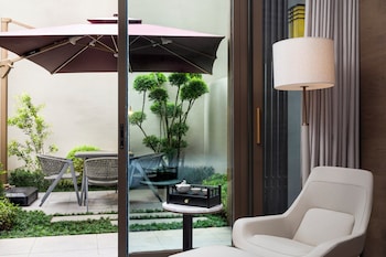 hualuxe xianyang by ihg