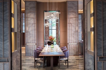 hualuxe xianyang by ihg
