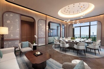 hualuxe xianyang by ihg