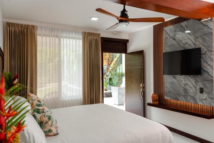 hotel sanctuarium adults only