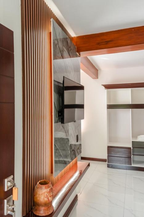 hotel sanctuarium adults only