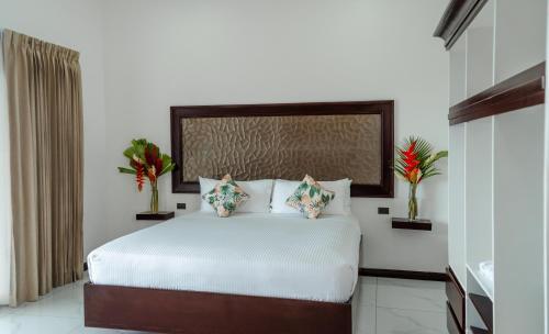 hotel sanctuarium adults only