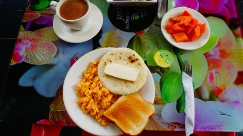 ayenda verony san joaquin