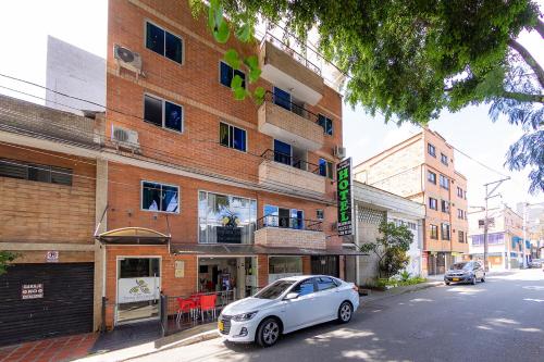 ayenda verony san joaquin