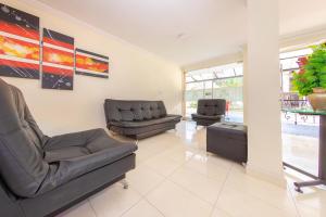 ayenda verony san joaquin