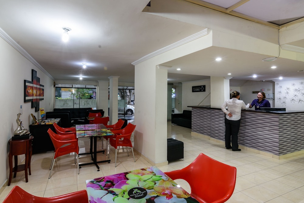 ayenda verony san joaquin