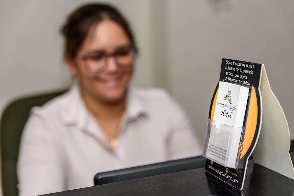 ayenda verony san joaquin