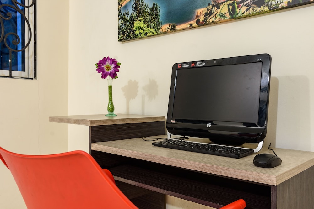 ayenda verony san joaquin