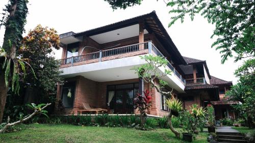 indraprasta guest house ubud