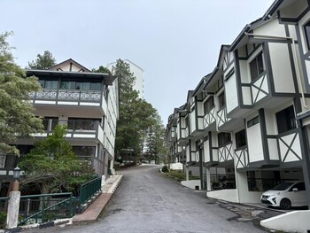 copthorne hilltop resort