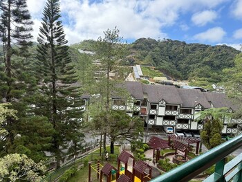 copthorne hilltop resort
