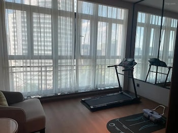elong anyun hotel shanghai caohejing impression city hongmei road metro station branch