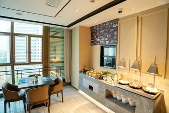 elong anyun hotel shanghai caohejing impression city hongmei road metro station branch