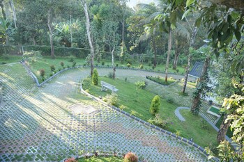 eeleem resorts and spa