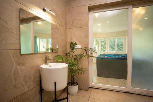 eeleem resorts and spa