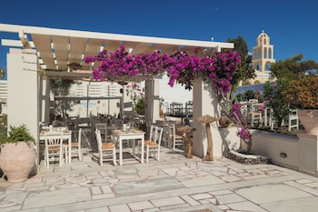 white pearl laokasti suites