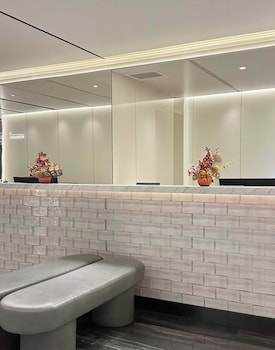 Chongqing Jiefangbei Centre Bairui Hotel,,3 star