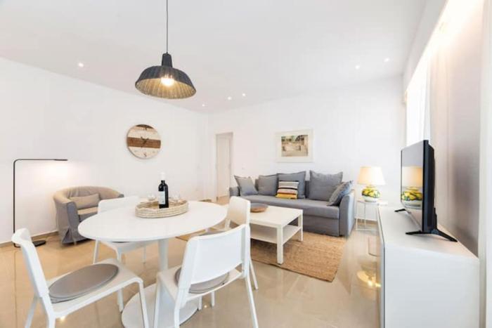 naousa center living