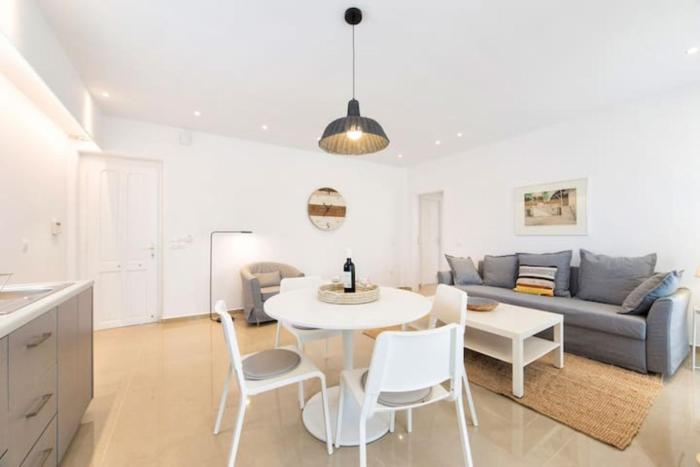 naousa center living