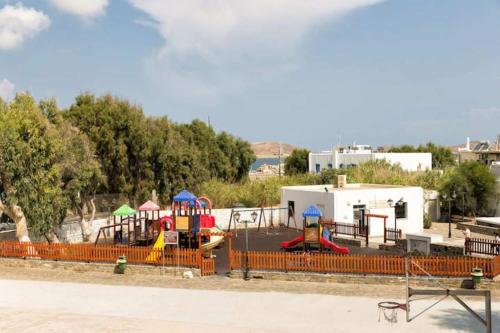 naousa center living