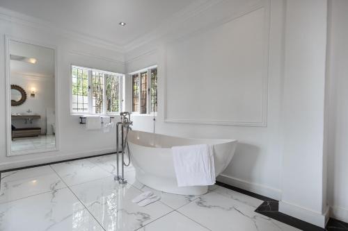 le manoir boutique estate