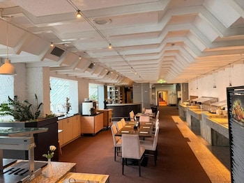 Roomie Hotel,,4 star